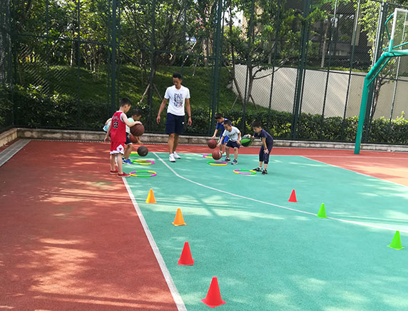 重庆篮球培训力超体育浅谈如何有效的增加球感